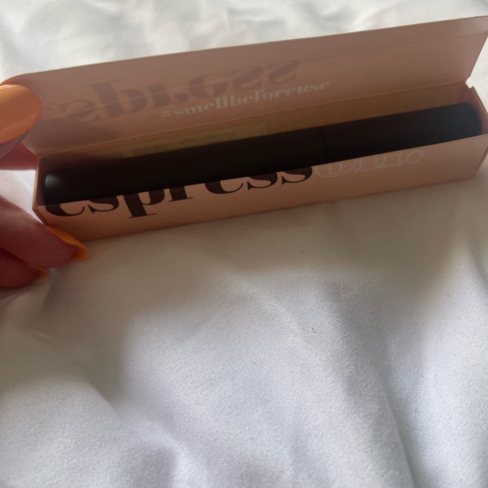Intenso Mascara espressoh made in Italy volume black mascara enriched caffeina - Picture 2 of 6